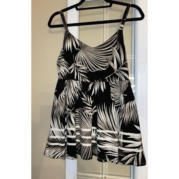 💕SALE 4 for $10💕Torrid Super Soft V-Neck Babydoll Top Size 10 - Picture 2 of 7